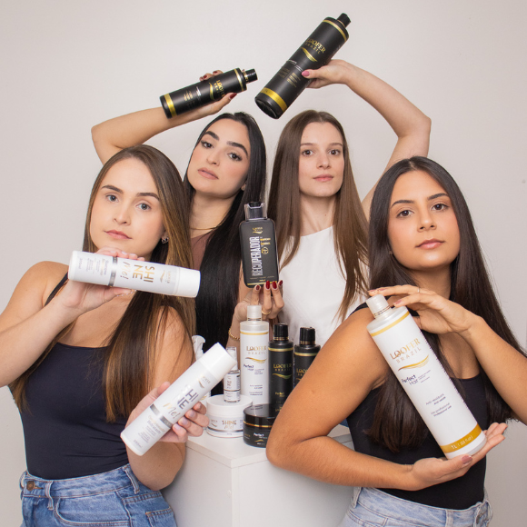 Modelos com produtos Loofer